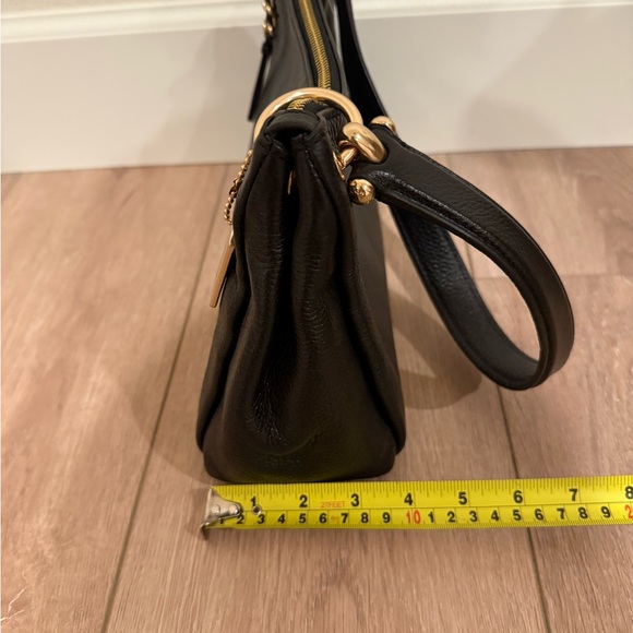 SMALL MIA SHOULDER BAG (COACH F73196)
BLACK/GOLD
COACH STYLE # F73196 - Picture 12 of 12
